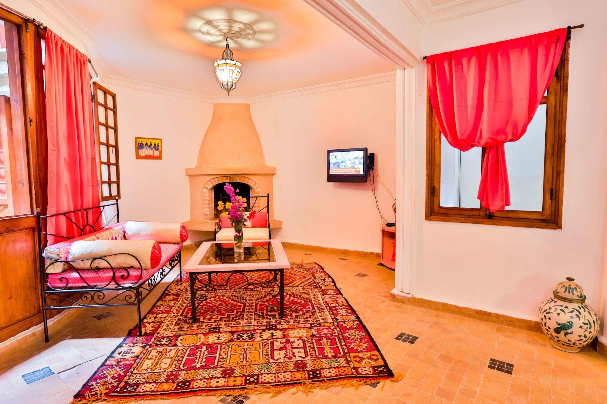 Riad Al Khansaa Εσαουίρα Εξωτερικό φωτογραφία