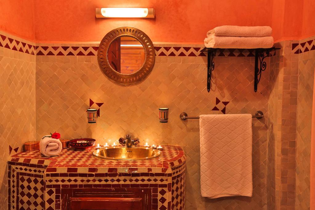 Riad Al Khansaa Εσαουίρα Εξωτερικό φωτογραφία